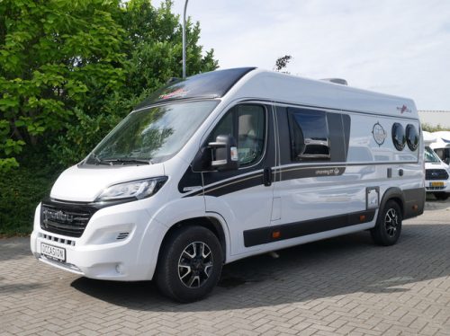 Carthago Malibu Van 640 LE Charming GT, 6.40 Meter Camper Van, Single Beds photo: 2