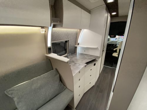 Frankia Yucon 7.0 Lounge Rundsitz V6 Autom. Foto: 11