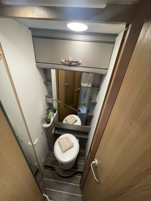 Adria Twin 640 SPX Querbett Solarmodul BEARLOCK EURO6 Foto: 9