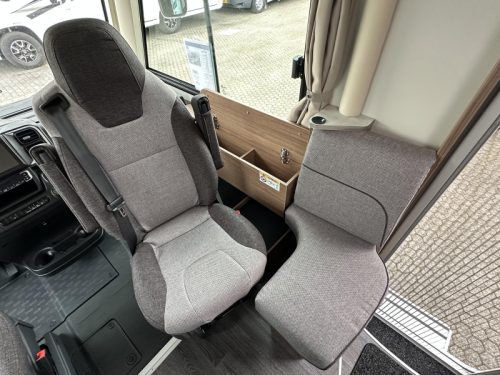 Autocaravana Knaus L!ve I 650 MEG CAMAS INDIVIDUALES AUTOM&Aacute;TICA foto: 8