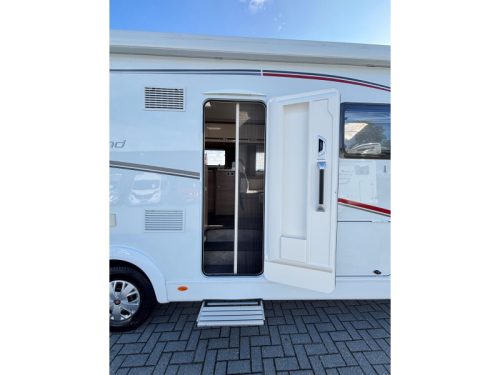 Dethleffs Trend A 7877-2 XXL/Alkoven/Querbett/8.60M Foto: 23