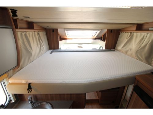 Weinsberg CaraLoft Queensbed + Hefbed photo: 25
