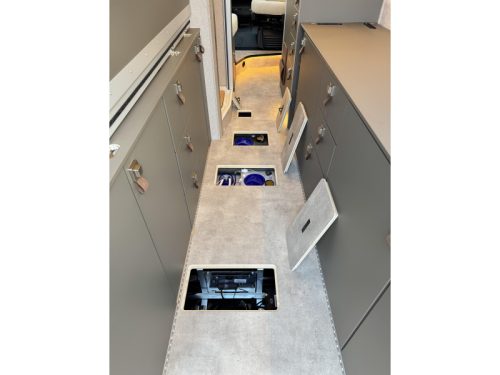Hymer Yosemite - hefdak - Automaat -  foto: 16