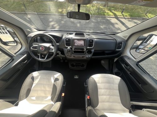 Sunlight T68 Adventure Edition 9T AUT ENKELE BEDDEN+HEFBED foto: 11