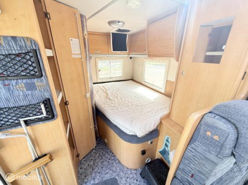 Chausson Welcome 55 - Bikelift - 140HP - Neat compact Motorhome photo: 20