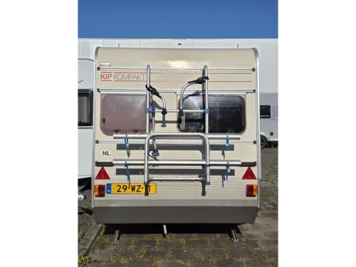 Kip Kompakt 420 EK Fixed toilet and awning! photo: 4