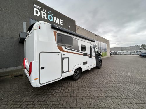 B&uuml;rstner Travel Van T 620 G photo : 3