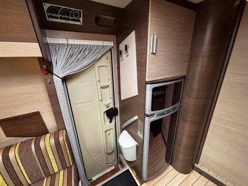 Bavaria T 73 Queensbed, Wohnmobil Foto: 6