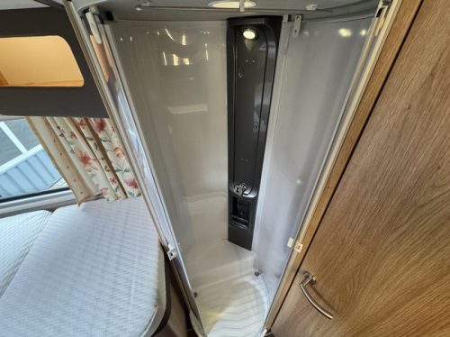 Knaus Sky TI 700 MEG Platinum Automaat - Enkele bedden foto: 18