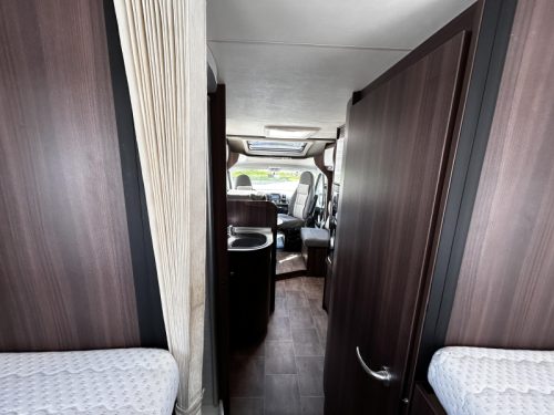 B&uuml;rstner Nexxo 728 T Single-beds/2015/Euro-5 photo: 6