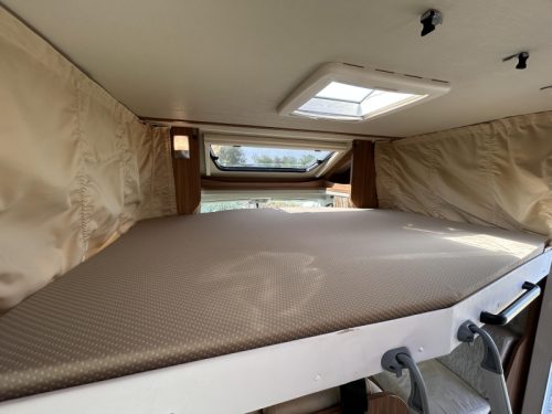 Hymer Carado SINGLE BEDS + POP-TOP ROOF  photo: 18