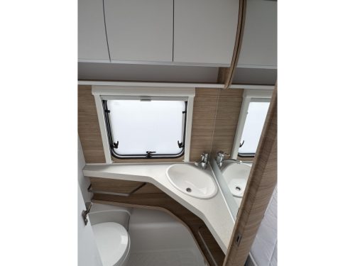Fendt Bianco Selection 465 TG Single beds - Awning photo: 8