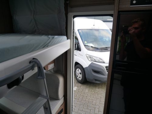 Carado T348, 6.80 Meter, French bed, Pop-top roof, Memo Bike rack photo: 18