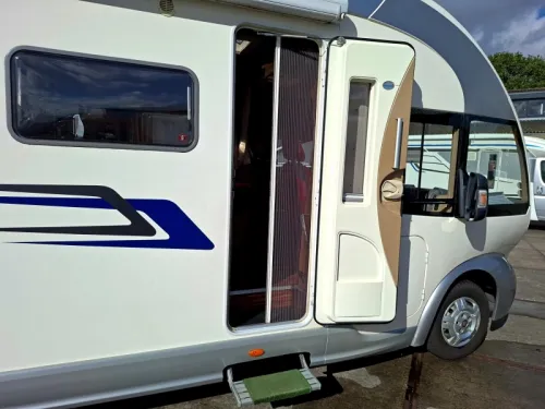 Eura Mobil Terrestra 660 HB Maxfan|Winterisolierung  Foto: 7
