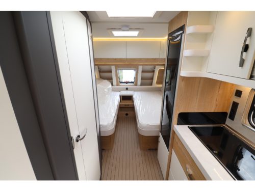 Hobby Excellent Edition 495 UL MODEL 2027 - 220 photo: 12