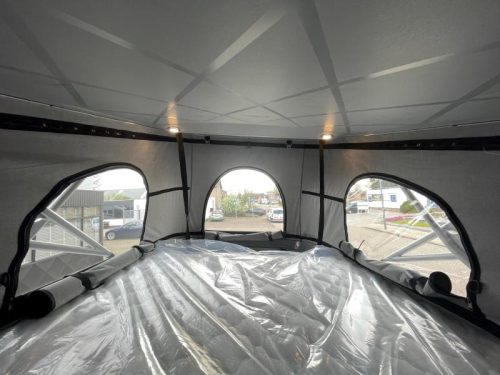 Forster V 636 EB 160hp Single Beds and Pop-top Roof photo: 16