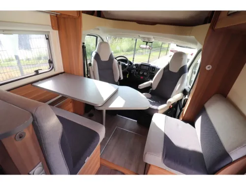 Weinsberg CaraLoft 700 MEH Einzelbetten Foto: 13
