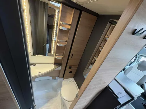 Knaus L!ve Ti 650 MEG Platium Selection Foto: 15