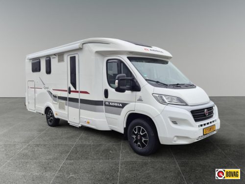 Adria Coral S Queensbed / top condition!