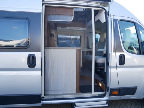 Knaus Van Tourer, Single beds, Pop-top roof, 9-Speed Automatic. photo: 21