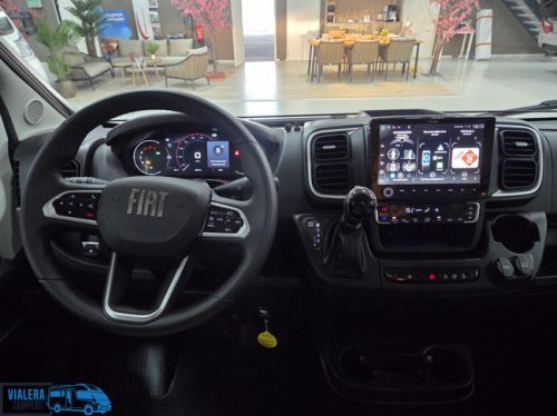 Carthago Malibu Van Charming 640 LE GT photo: 10