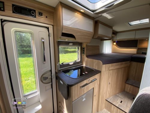 Hymer Exsis-T 374 Crossover 2022 New condition photo: 12