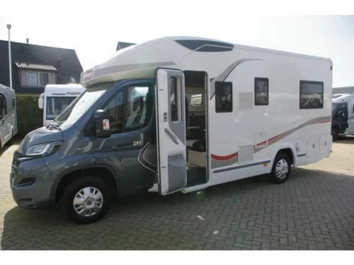 Challenger Mageo 291 Cruise Edition Top layout, 2x Drop-down bed. photo: 5