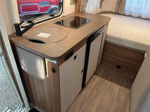 Eriba Touring 550 Legend Hampton silver photo: 3