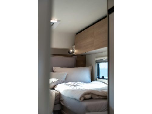 LMC Tracer 690EL model 2027 single beds  photo: 15