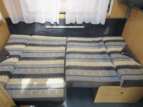 Dethleffs Camper 440 DB QUERBETT UND MOVER Foto: 7