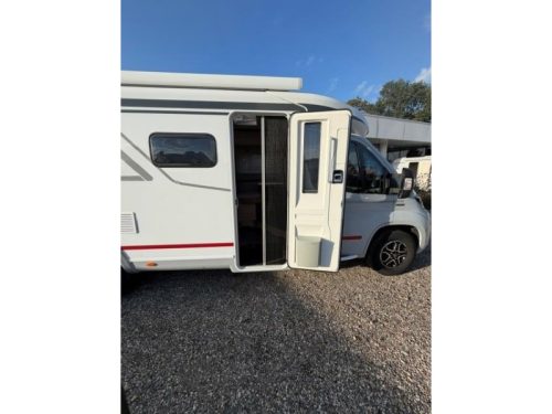 LMC Cruiser T 662 T young used photo: 9