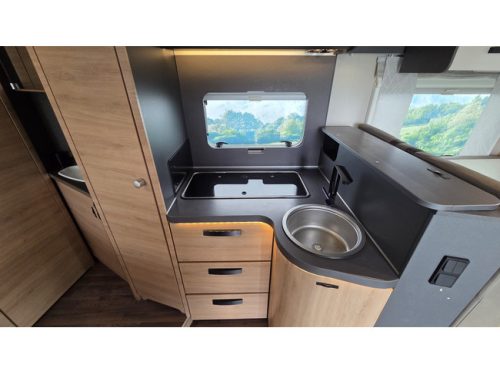 Knaus LIVE WAVE 650 MF Expected photo: 9