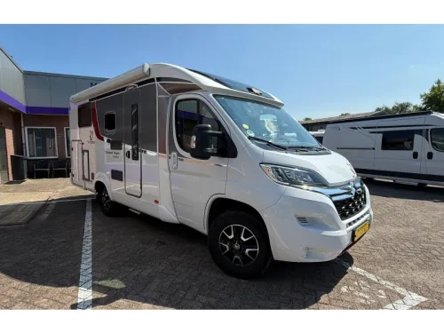 B&uuml;rstner Travel Van T 620 Single length beds photo: 0