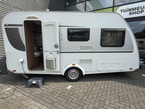 Knaus Sport 420 QD FESTBETT DINETTE VORZELT  Foto: 2
