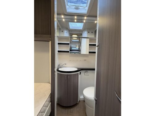Hobby Optima Ontour T 70 E Lits Jumeaux Grande Salle de Bain Auvent photo : 19