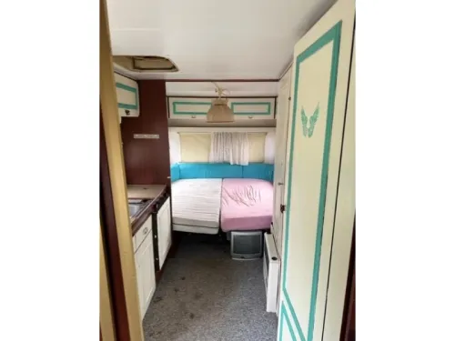 Knaus Wolf 535 with winter roof photo: 4