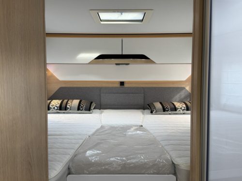 Hymer BMC-I 680 BLACK LINE 170 hp AUTOMATIC 9-Speed 4-Person Euro6 Mercedes-Benz Sprinter **Single beds/4 seats/4 berths photo: 20