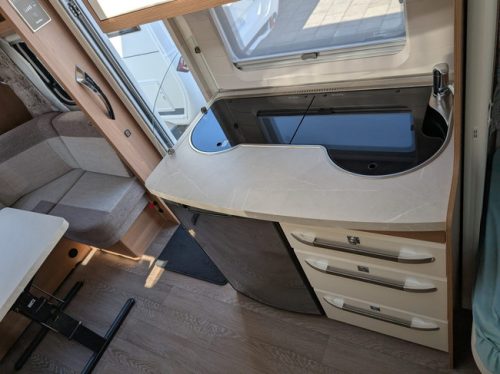 Hobby De Luxe 460 LU photo: 10