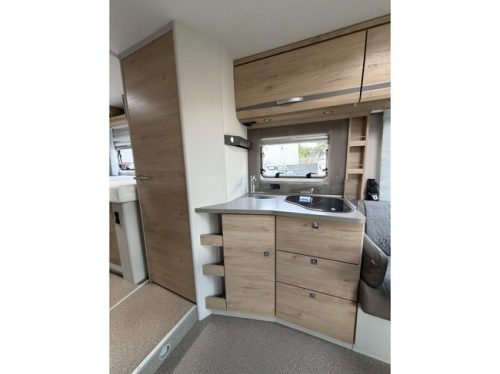 Dethleffs Pulse Classic T 7051 EBL GT Uitvoering Black foto: 11