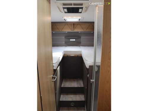 LMC Tourer Lift 730 165HP | Single beds | Separate shower | Pop-top roof | Bike rack | Solar panel | Bearlock | Roof air conditioning | Awning | photo: 15