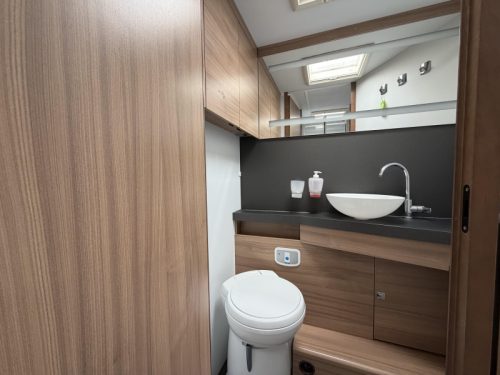 Adria Matrix 670 SC photo: 8