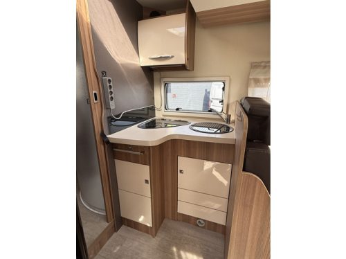 Chausson Flash 718 EB French bed+pop-top roof bicycle rack solar panel electric dish tv mosquito net remis plisse photo: 20