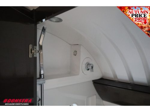 Hobby 560 CFE Premium Mover Awning French bed Central kitchen U-shaped seating Alloy wheels photo: 21