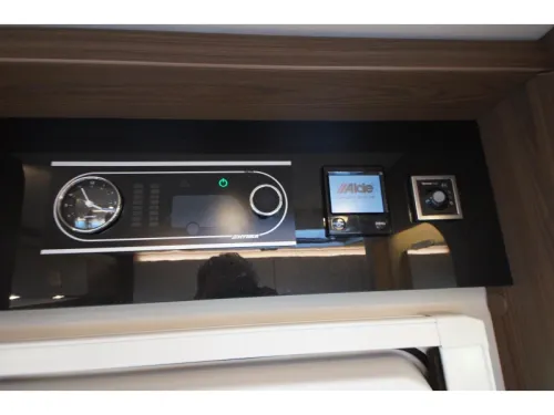 Hymer B 704 SL /Alde heating/Automatic photo: 8
