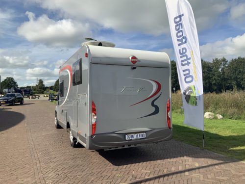 B&uuml;rstner Travel Van 2.3 MultiJ. 130 PK Teilintegriert. Motor-Klimaanlage, Garage, 2 L&auml;ngsbetten, L&auml;nge 6,70 m., usw. Bj 2013 &bdquo;Ihr Wohnmobil-Verkaufsvermittler Wohnmobil Zentrum on the road Foto: 35