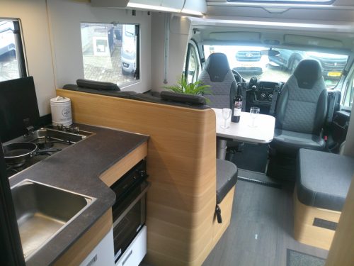 Adria Matrix 670 SL 9-Gang Automatik Foto: 9