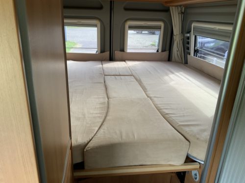 P&ouml;ssl  640  160 PS  Kastenwagen , Einzelbetten, Motor-Klimaanlage, Fahrradtr&auml;ger wegdrehbar f&uuml;r zwei E-Bikes  , Bj.2010 Marum Camper centrum on the road Foto: 13