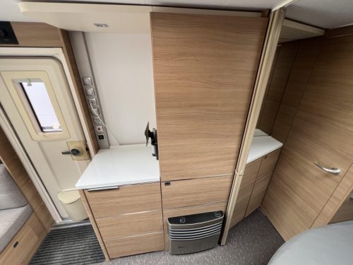 Adria Adora 512 UP Thule Awning Mover Fully Automatic photo: 10
