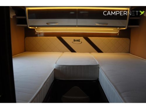 Mc Louis MC4 865 140pk Automaat | Levelsysteem | 5 Zitplaatsen | Dak airco | Hefbed | Luifel | Construct slot | Zonnepaneel | Fietsendrag foto: 21