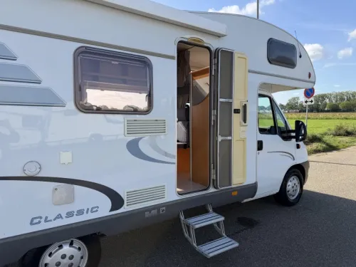 Hymer Classic Lit superpos&eacute; photo : 23